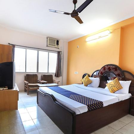 Spot On Hotel Shyam Inn Hālol Zewnętrze zdjęcie