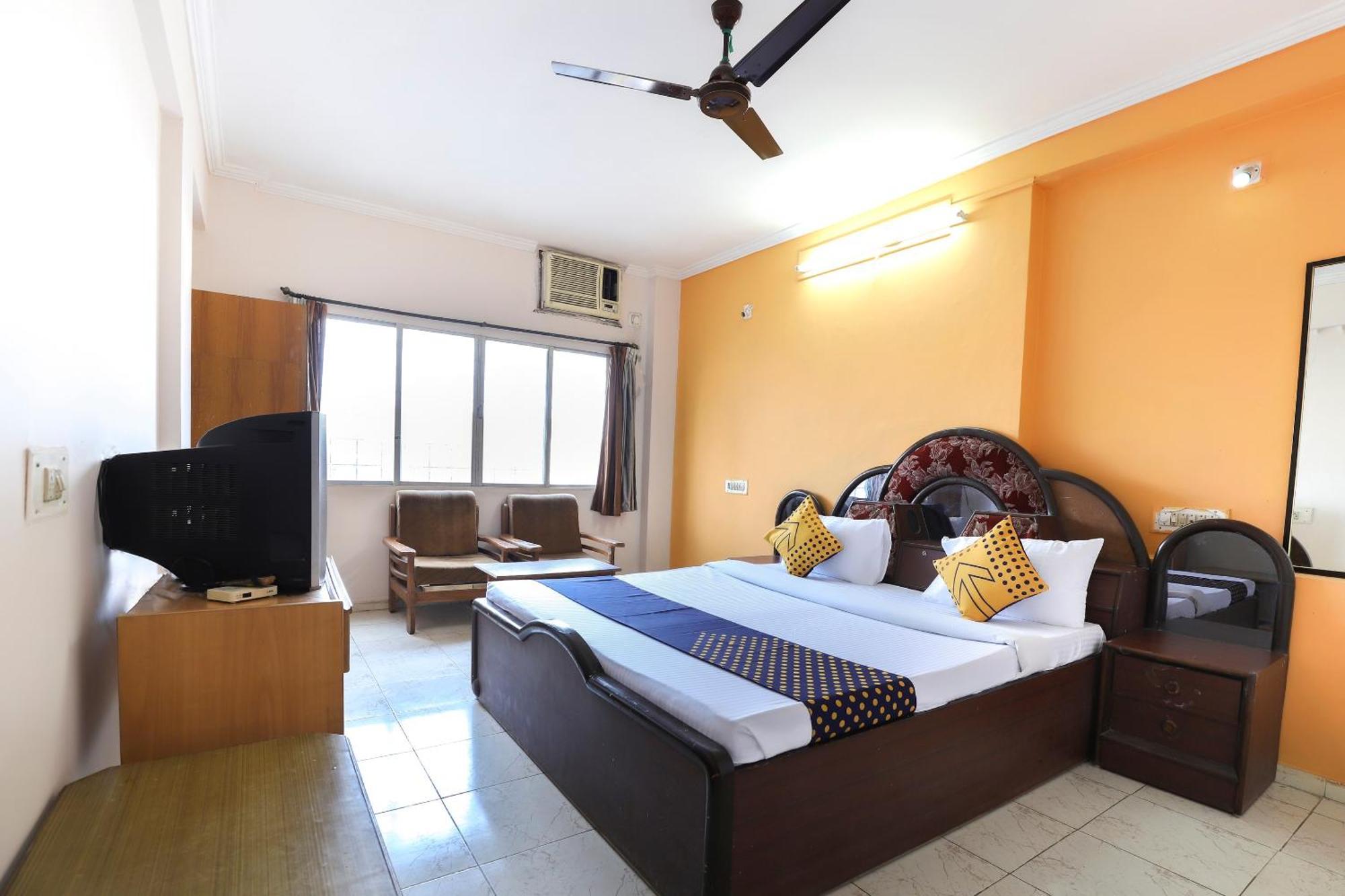 Spot On Hotel Shyam Inn Hālol Zewnętrze zdjęcie