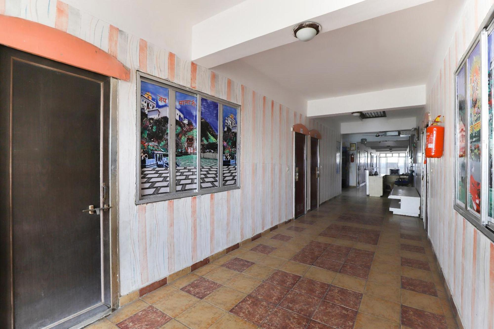 Spot On Hotel Shyam Inn Hālol Zewnętrze zdjęcie