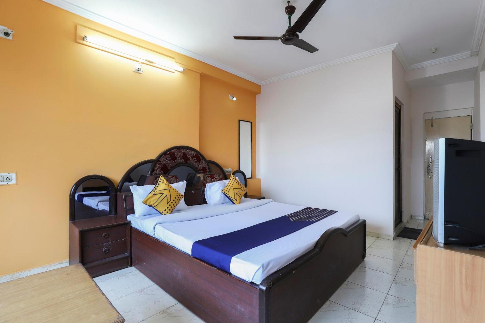 Spot On Hotel Shyam Inn Hālol Zewnętrze zdjęcie