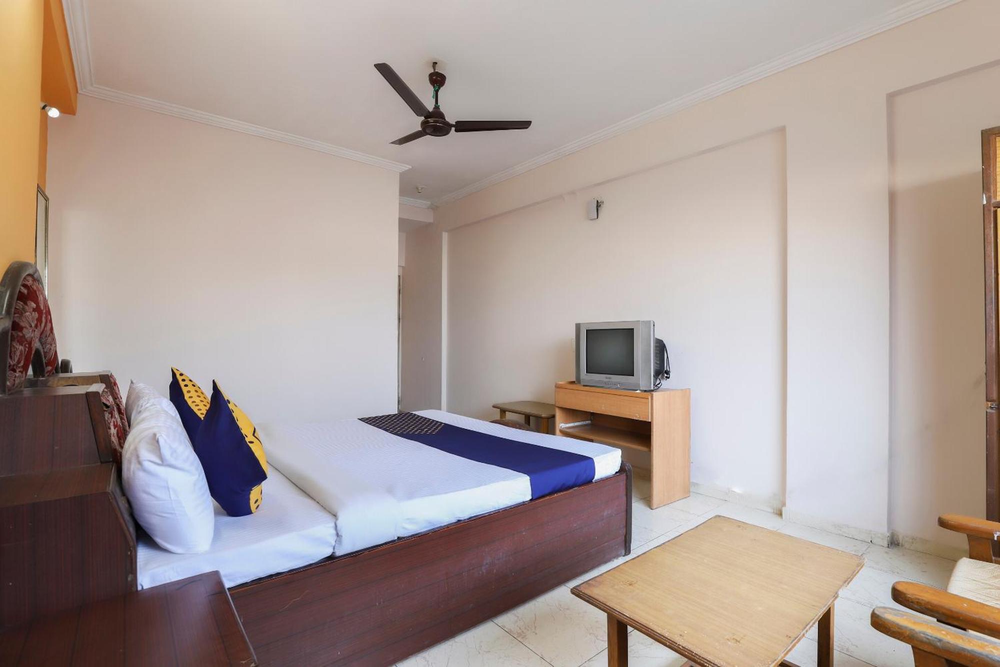 Spot On Hotel Shyam Inn Hālol Zewnętrze zdjęcie