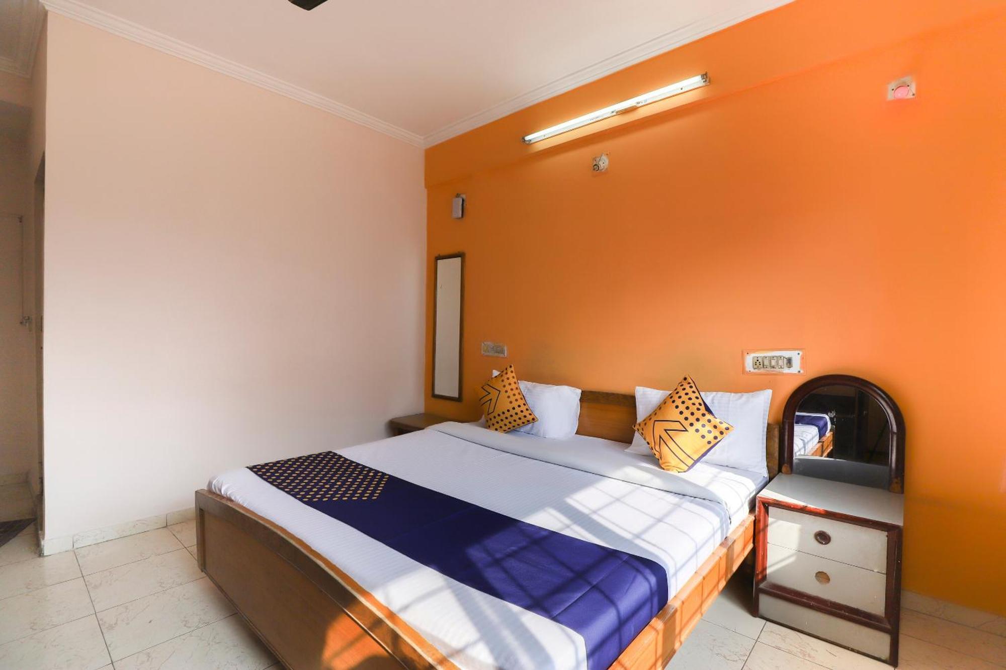 Spot On Hotel Shyam Inn Hālol Zewnętrze zdjęcie