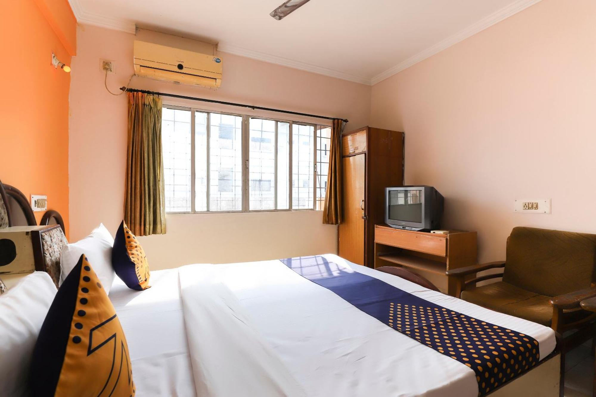 Spot On Hotel Shyam Inn Hālol Zewnętrze zdjęcie