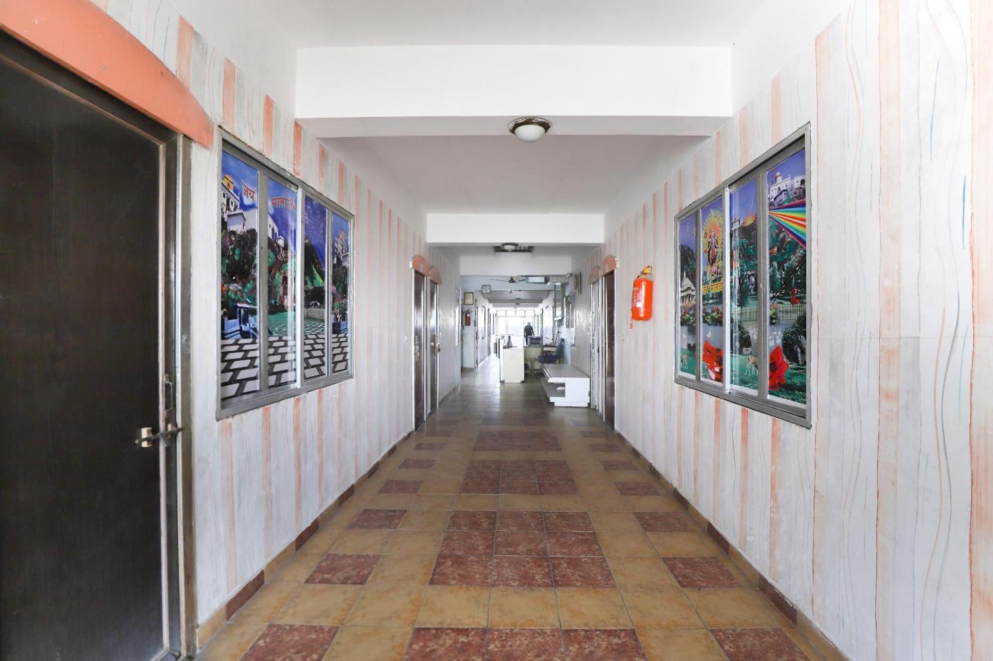 Spot On Hotel Shyam Inn Hālol Zewnętrze zdjęcie